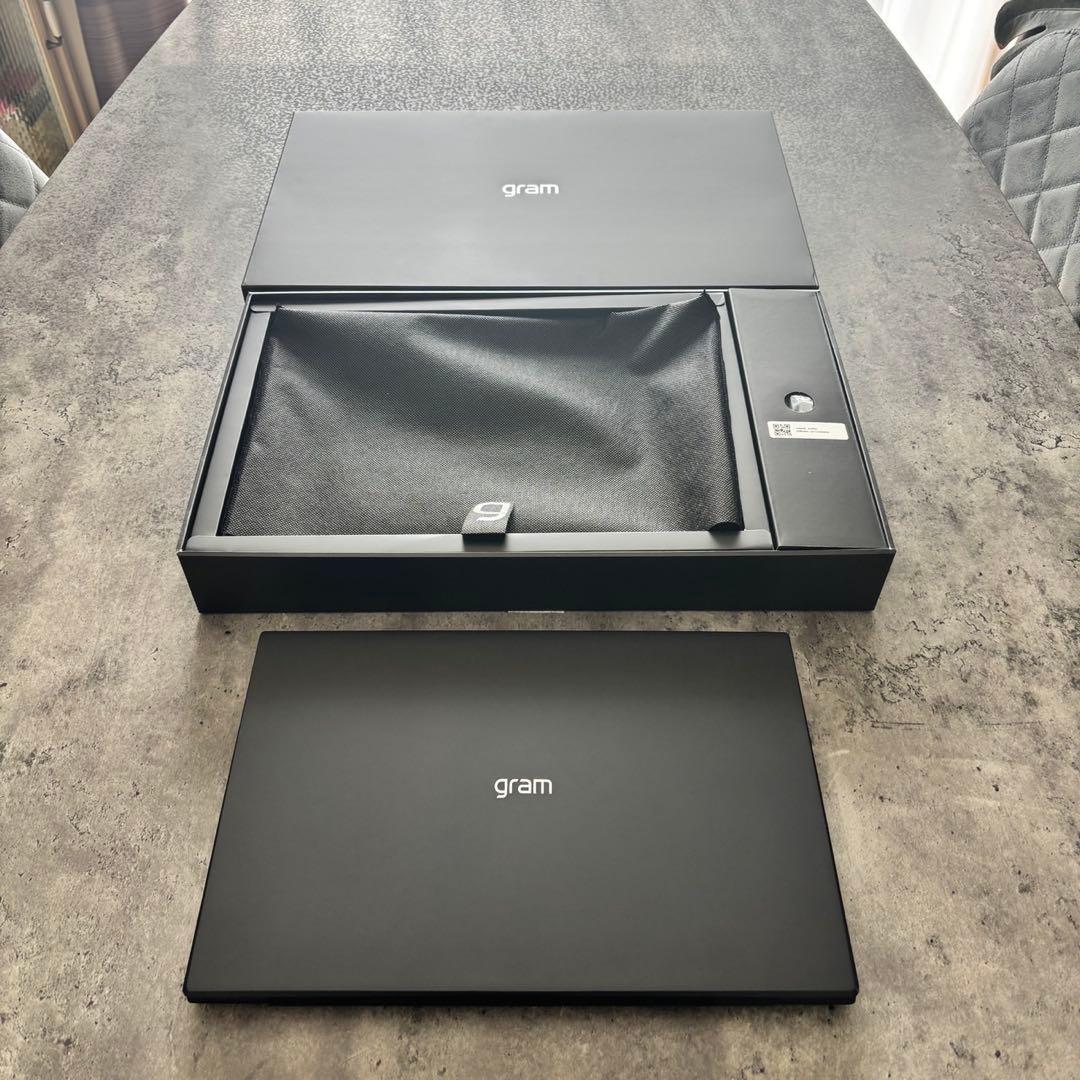 LG gram 14ZB90R-NP55J [オブシディアンブラック]