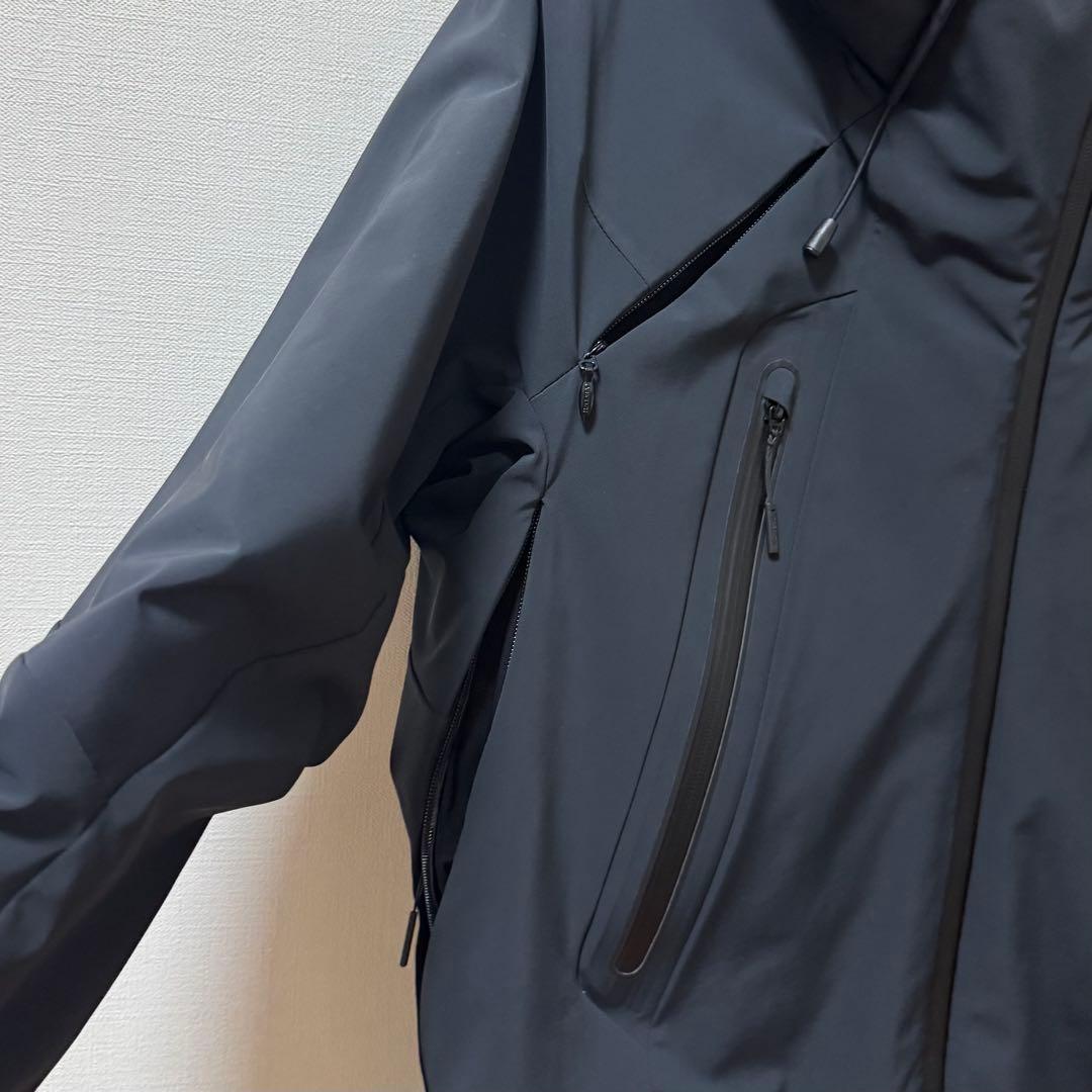 美品 DESCENTE デサント 3D インサレーター ジャケット Mサイズ