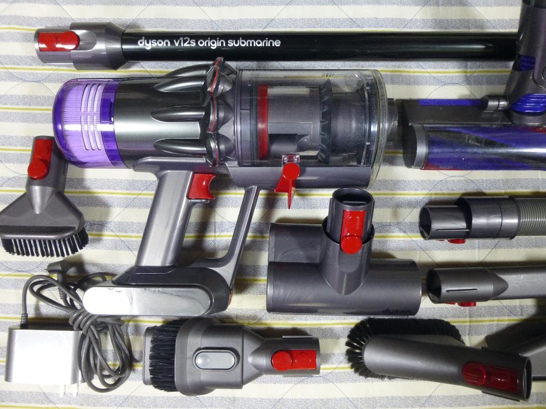 純正フロアドック付属　ダイソンSV18　動作確認済みの美品　エコモード47分