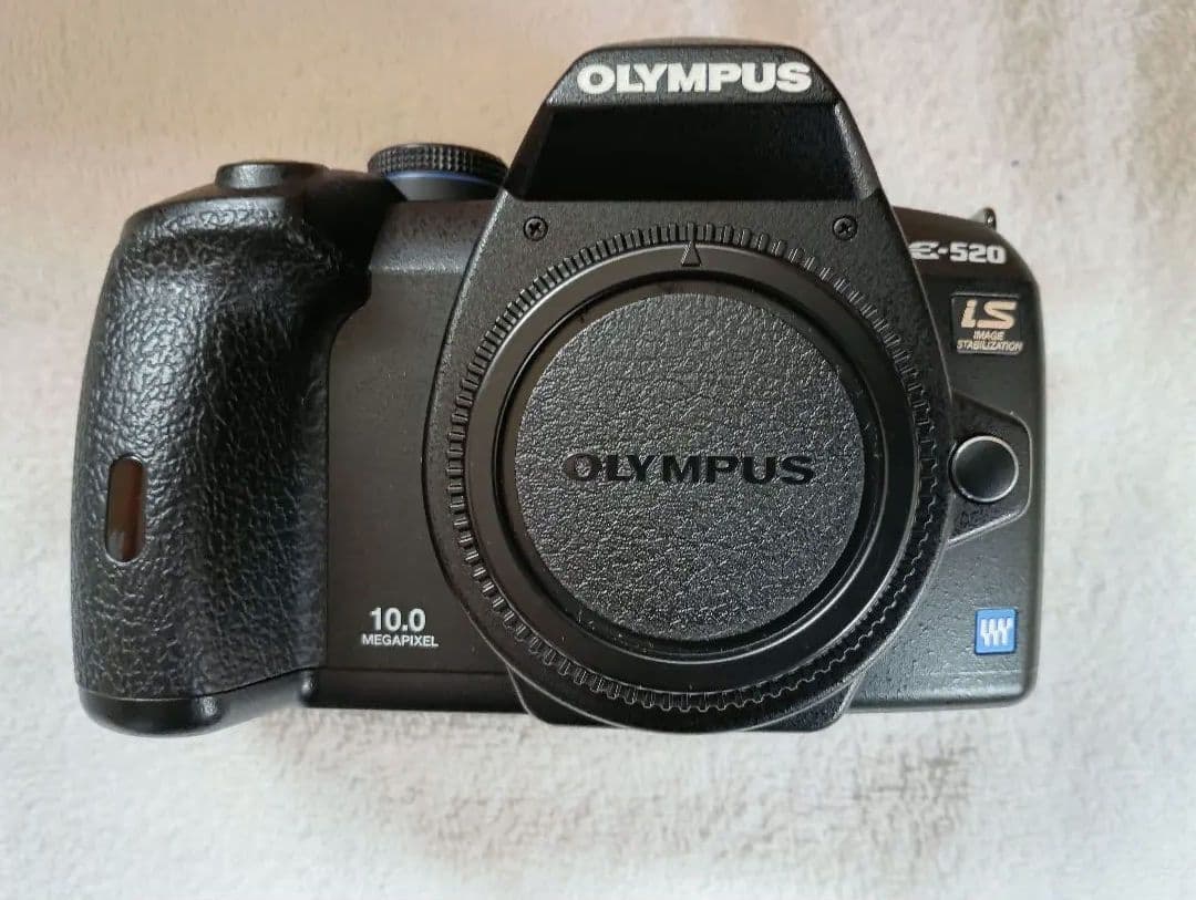 オリンパス　　e-520 デジタル一眼レフカメラ　Olympus