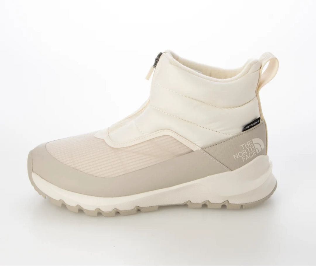 THE NORTH FACE アイボリー冬用ショートブーツ　今期新品　⭐︎完売品⭐︎