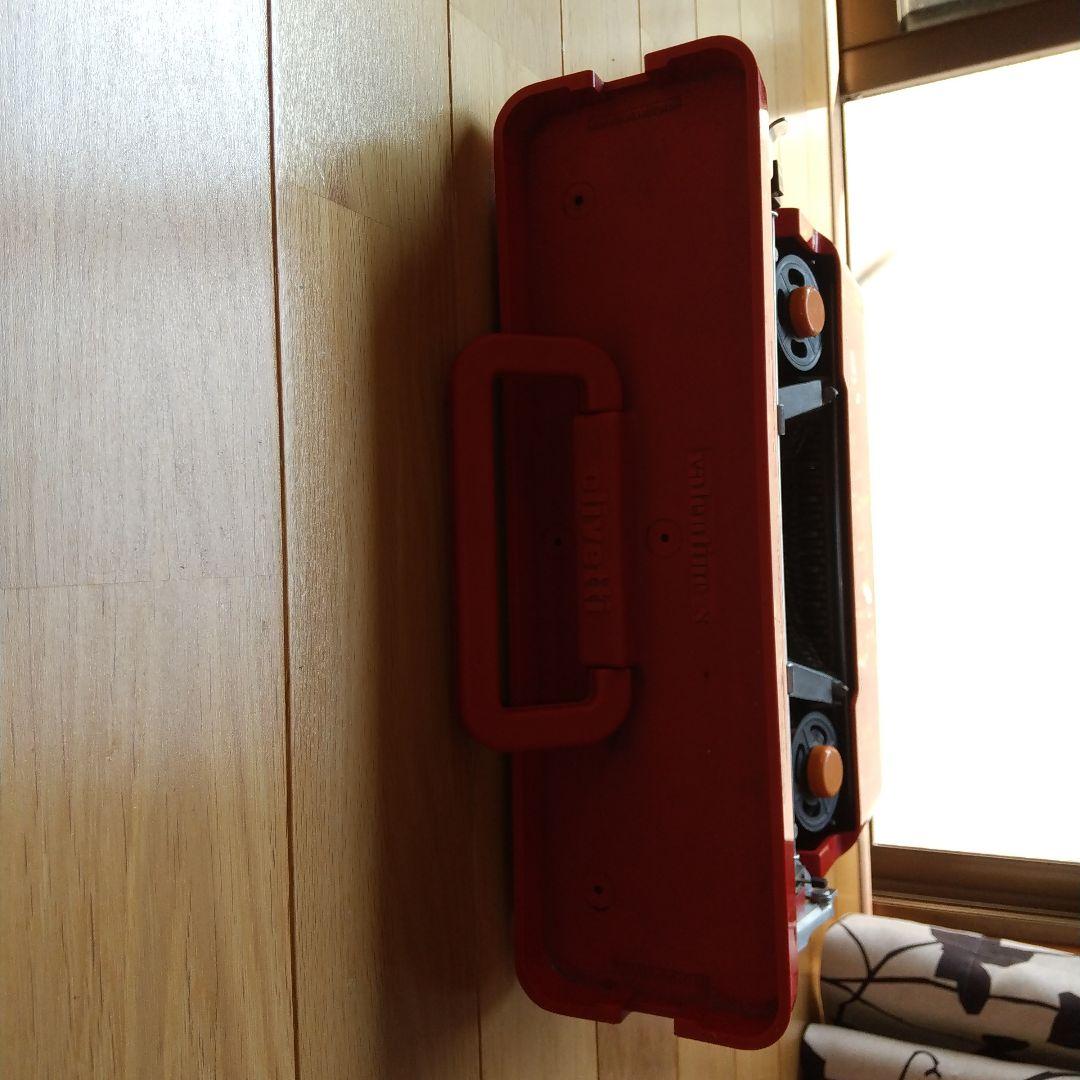 クラシック赤色タイプライター