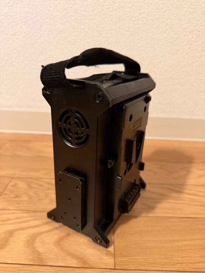 amaran 200x リフレクター付きライト + バッテリーステーション