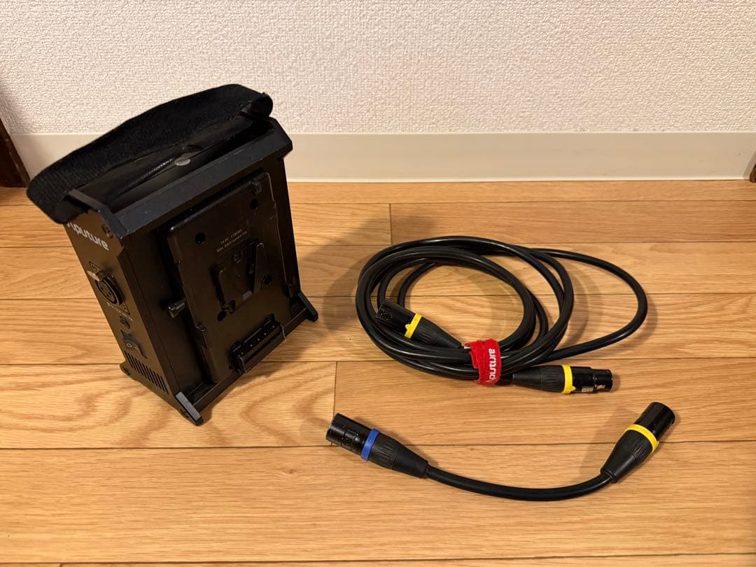 amaran 200x リフレクター付きライト + バッテリーステーション