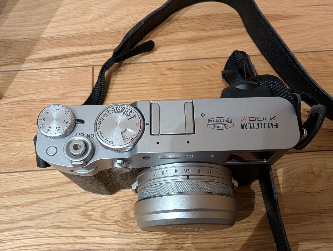 FUJIFILM 富士フィルム X100VI シルバー 高級コンデジ