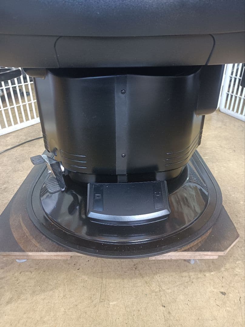 理容機器　新明和理容椅子　ＢＣ―１４３０