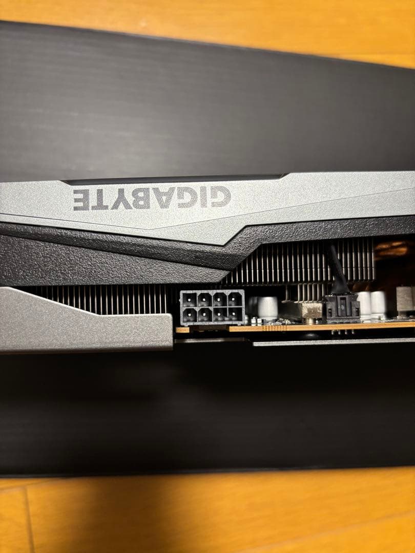 GIGABYTE Radeon RX 7600 8GB 中古