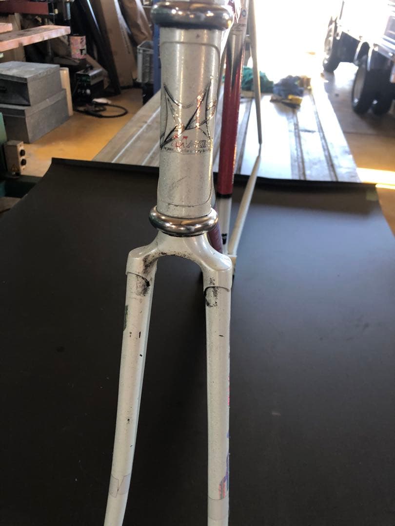 MAKINO マキノ　フレーム　競輪　njs刻印 bb無し　凹みあり？