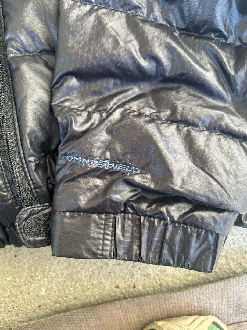 【大人気❗️】テック系 columbia マウンテンパーカー　ダウン　ブラックＬ