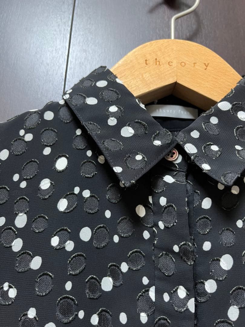 theory luxe シアー素材　ドット柄ブラウス　黒　38