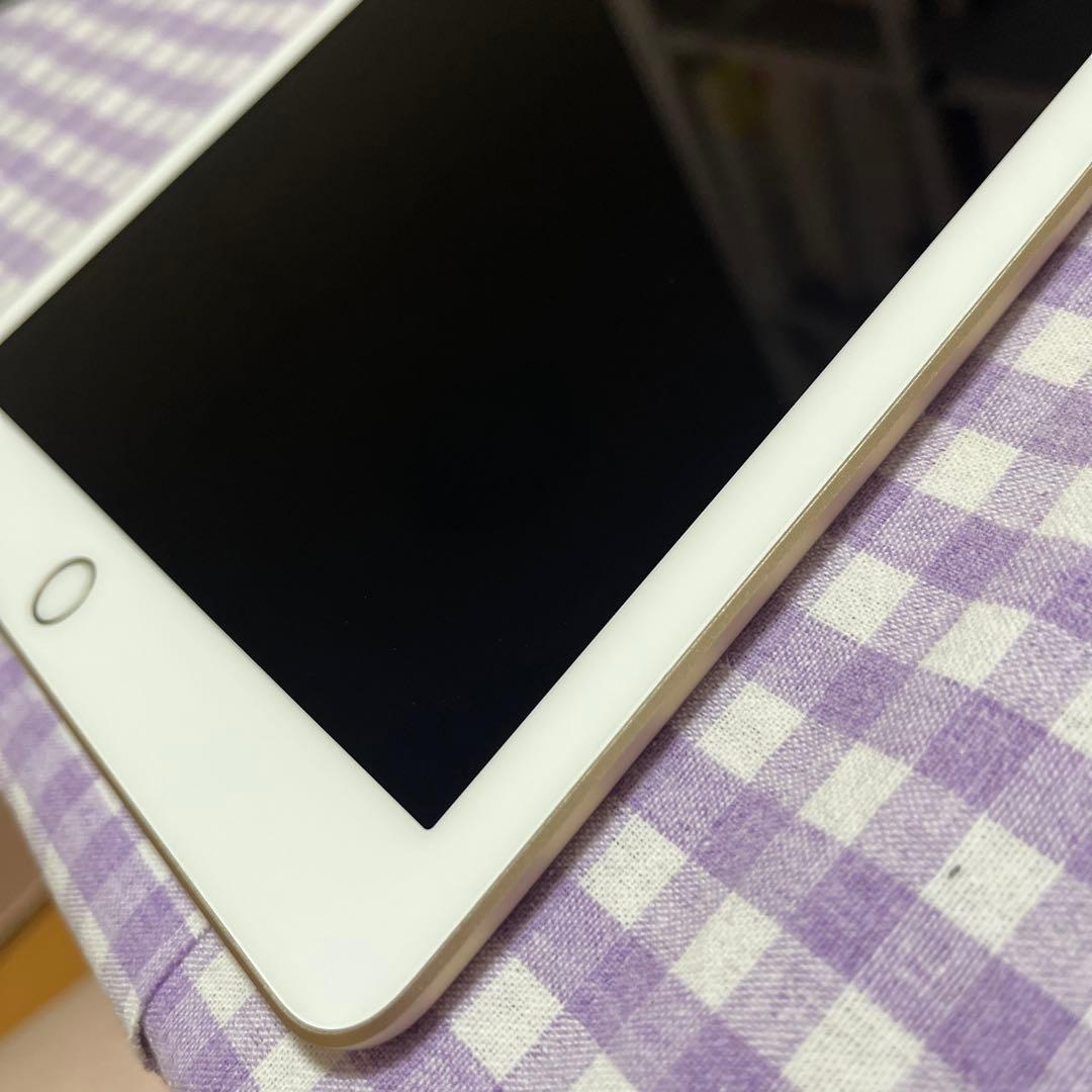 iPad 第5世代　Wi-Fi 32GB MPGT2J/A