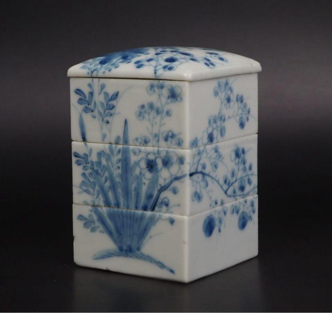 送料無料　江戸時代 　梅図三段重箱　ｈ12.5×7.5×7.5ｃｍ