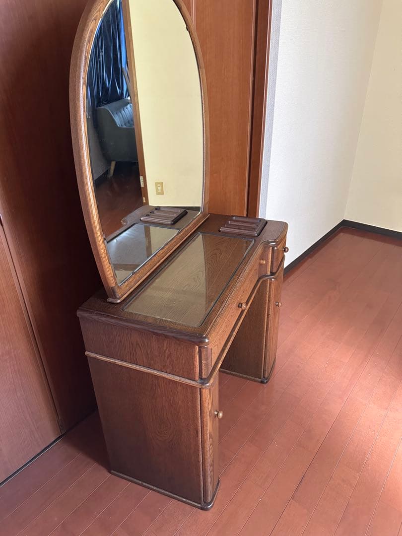 ブラウン木製ドレッサー・鏡台