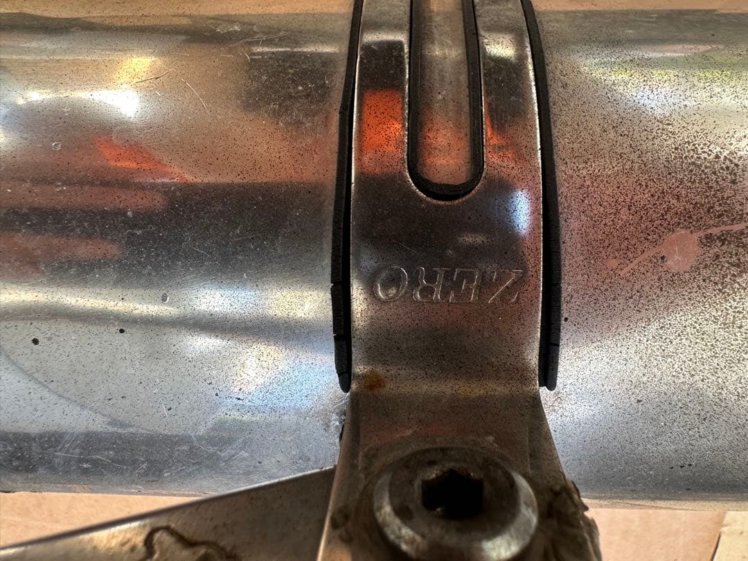 ライブ　DIO ZX ZERO デューク　マフラー　チャンバー