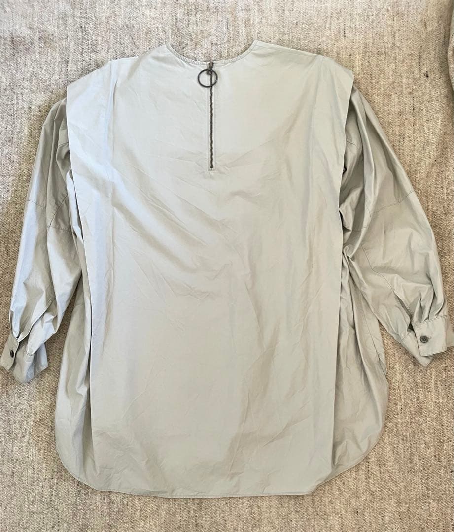 LOHEN ローヘン　ブラウスSHOULDER TACK BLOUSE