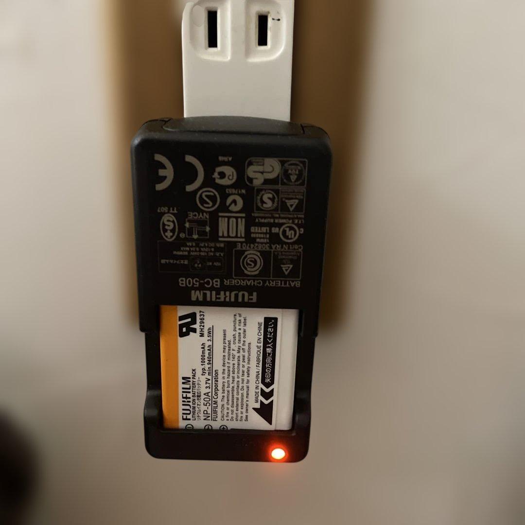 付属品完品・動作良好 FUJIFILM FINEPIX F800 EXR カメラ