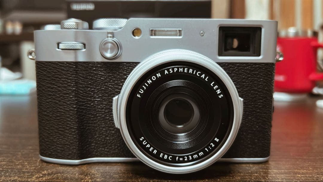 【極美品】FUJIFILM X100vi シルバー/ブラック シャッター数800