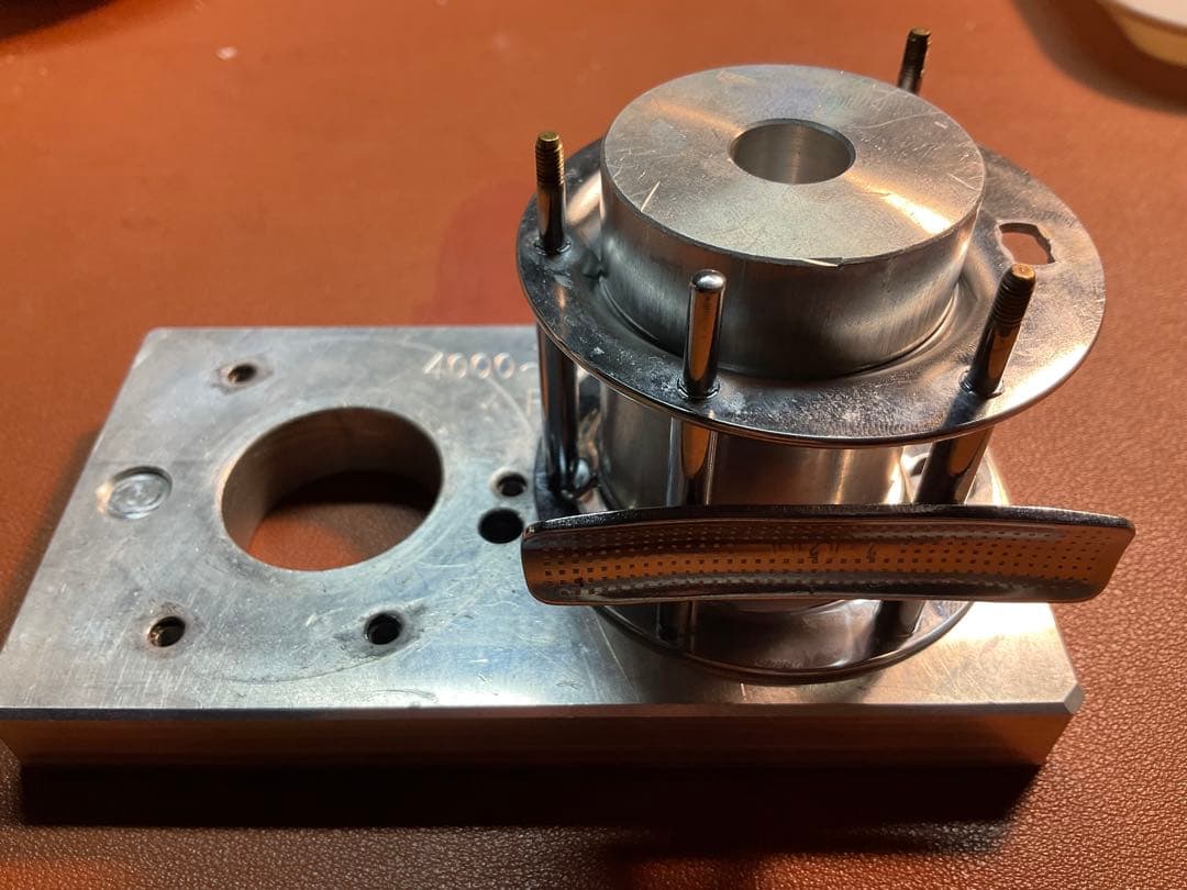 ABU アンバサダー 5500 メンテ済 フレーム修正済 シャンパンゴールド