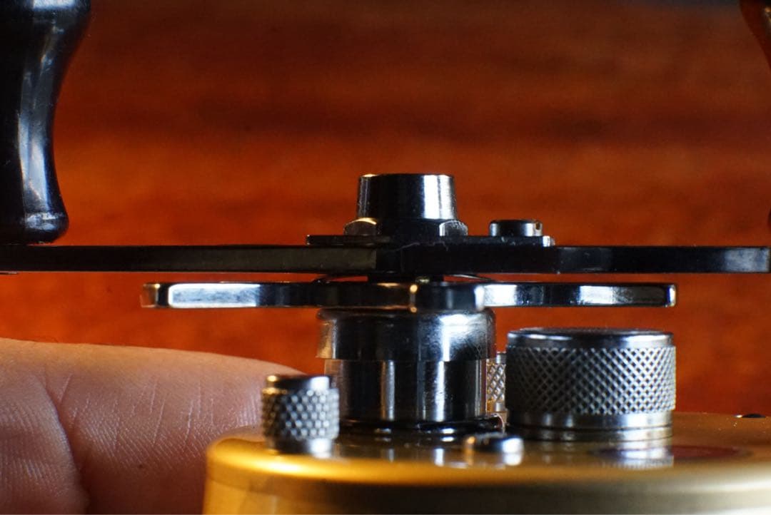 ABU アンバサダー 5500 メンテ済 フレーム修正済 シャンパンゴールド