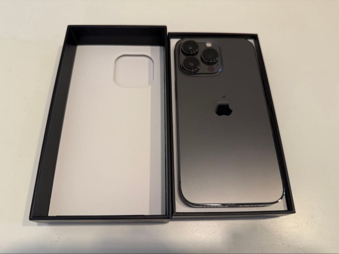 Apple iPhone 13pro 256GB グラファイト SIMフリー