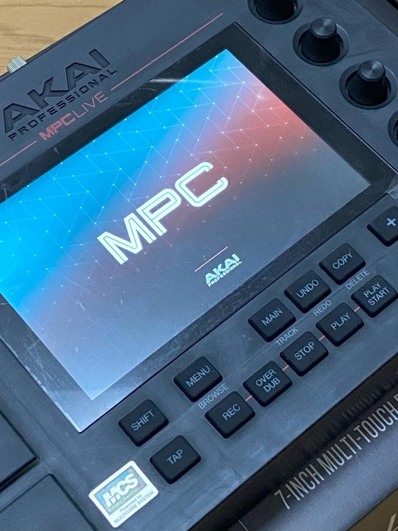 AKAI MPC Live コントローラー 動作確認済み