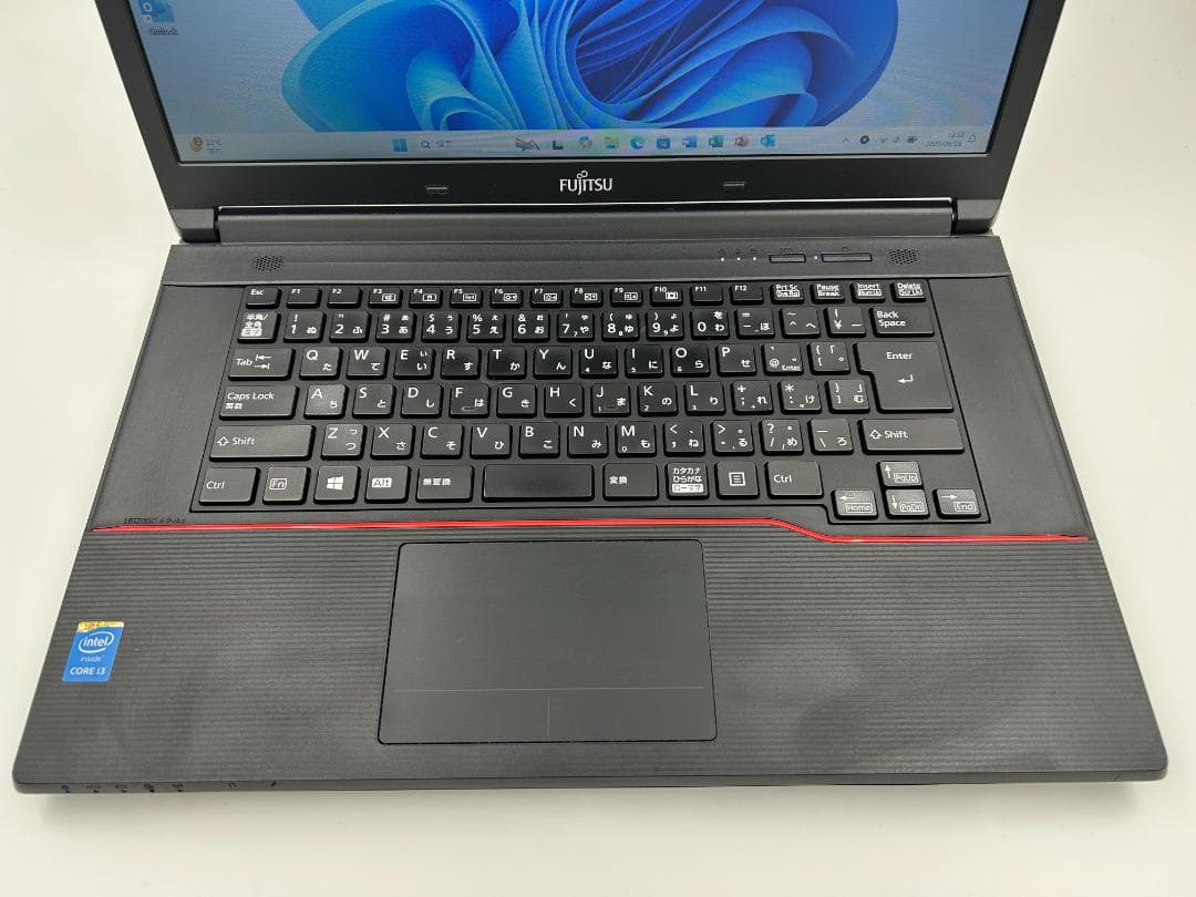 ノートパソコン windows11 オフィス付き core i3 A574/K