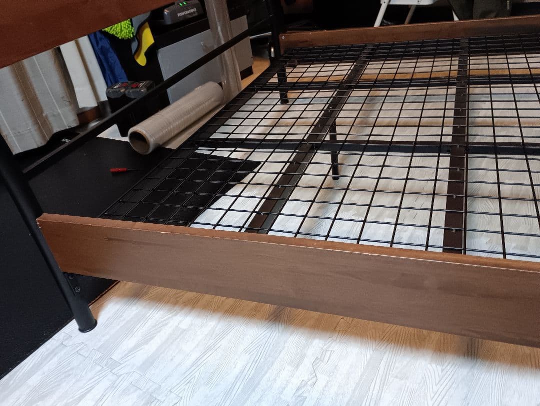 新春セール！札幌市近郊の方限定！送料無料！ニトリ セミダブルパイプベッド ダンテ