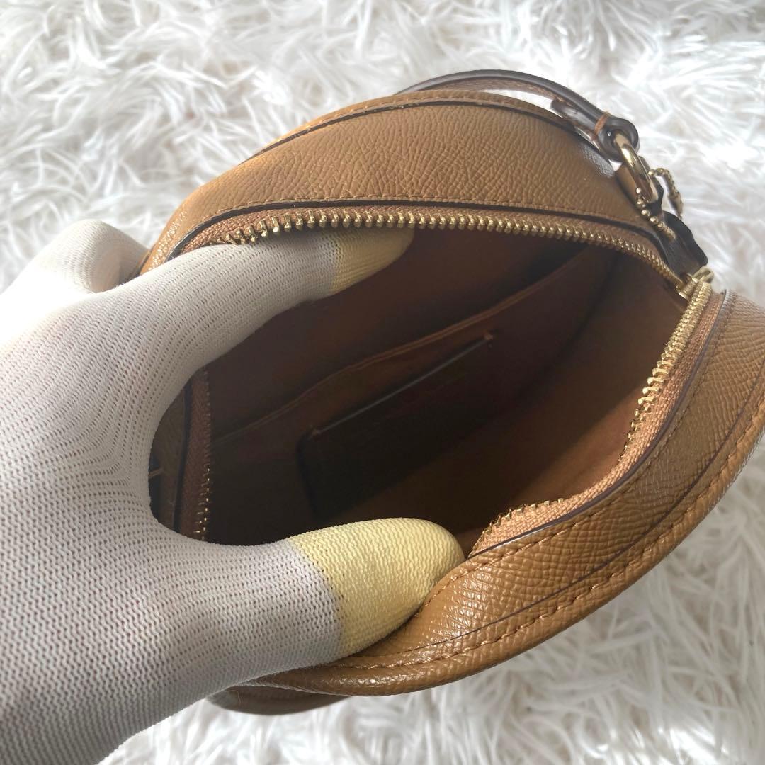 未使用級　現行　コーチ　ショルダーバッグ　キャンティーン　クロスボディ　レザー