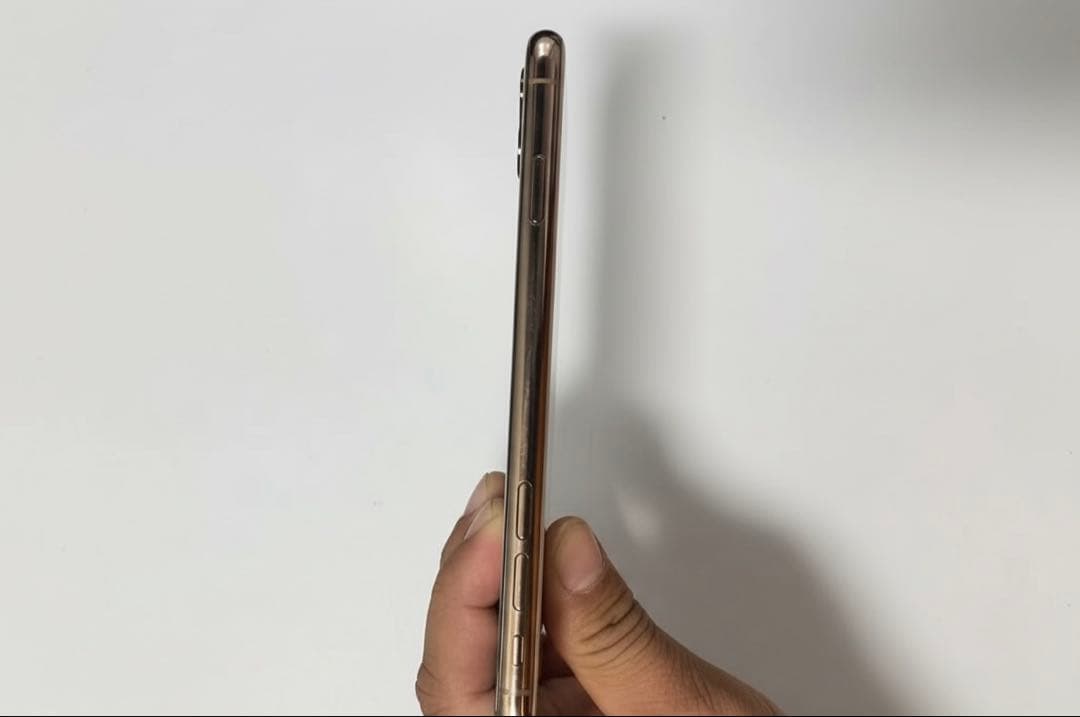 携帯電話本体 Apple iPhone xs gold