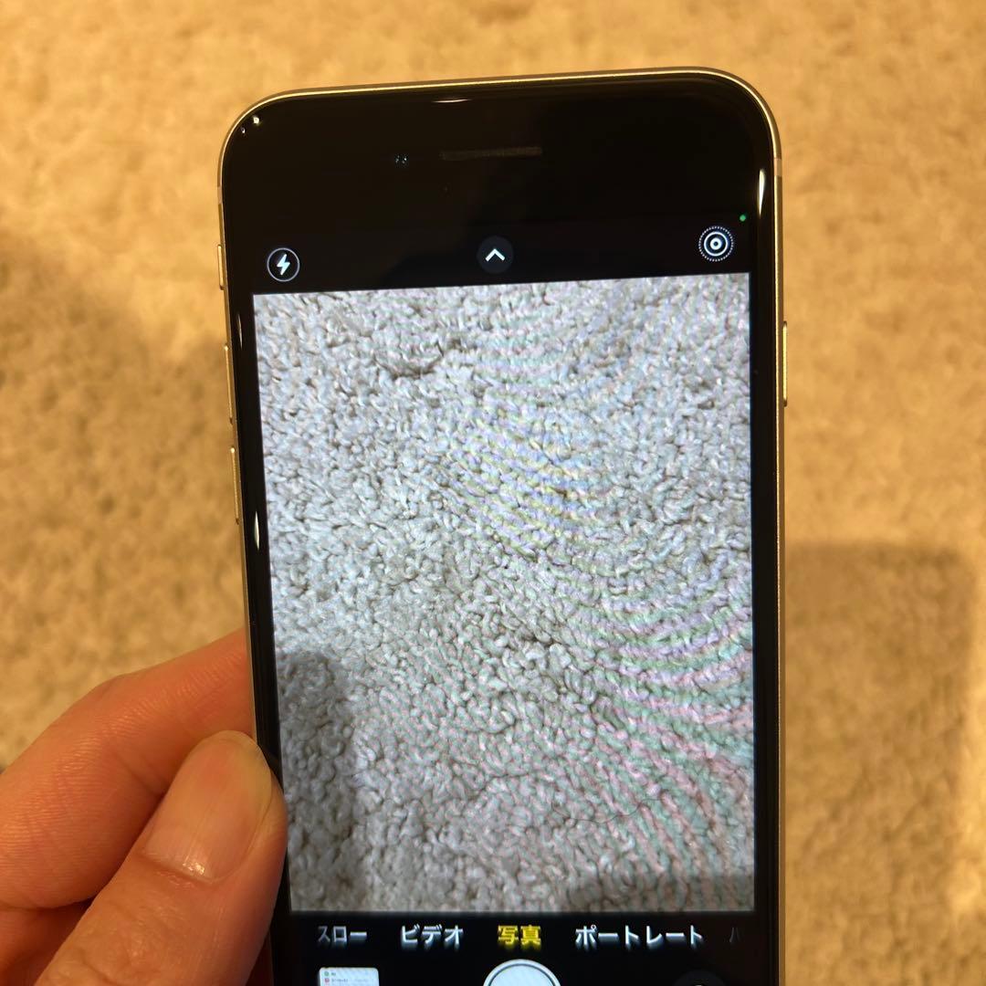 iPhone SE 第二世代 64GB ホワイト バッテリー90% SIMフリー