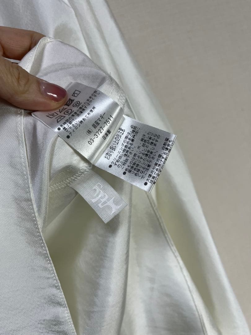 新品同様銀座マギーボウタイリボンボリュームスリーブブラウス