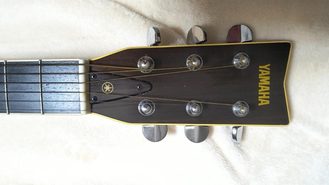 YAMAHA　アコースティックギター　FG-252B