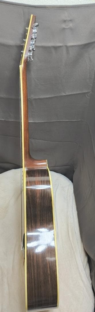 YAMAHA　アコースティックギター　FG-252B