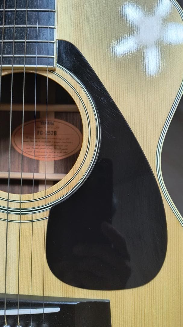 YAMAHA　アコースティックギター　FG-252B