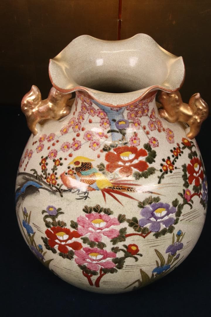 薩摩焼　勇仙作　色絵金彩花鳥図獅子耳　大花瓶　花器　壷　高さ38cm　BE716