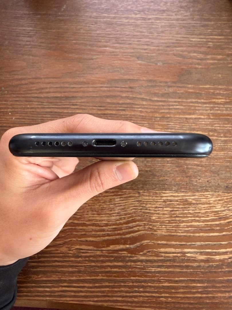 iPhone 10 R 本体 美品