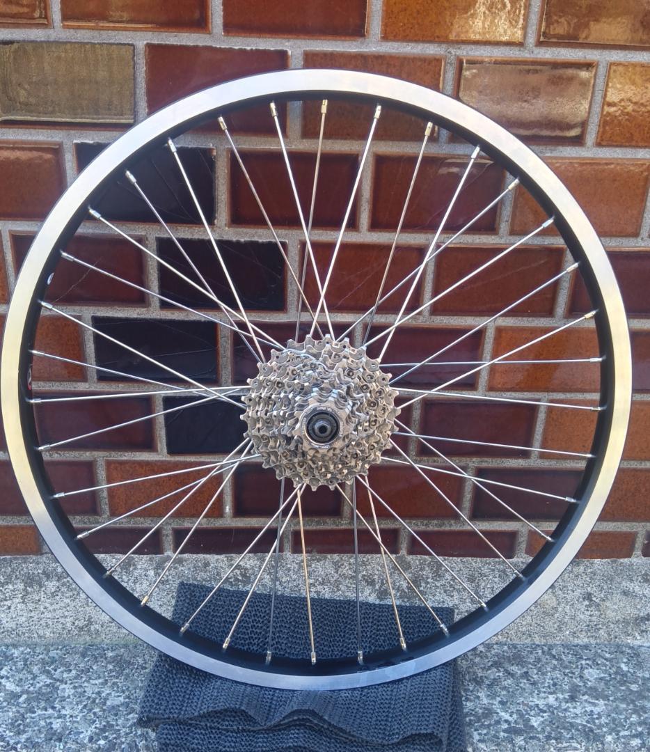 20インチ（406） Capreo 完組ホイルセット