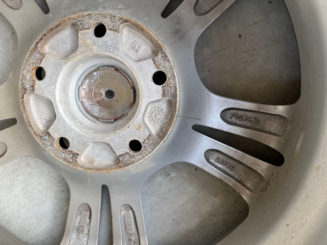 HIFLY 205/60R16 スタッドレス4本2023年製 トヨタ ノア