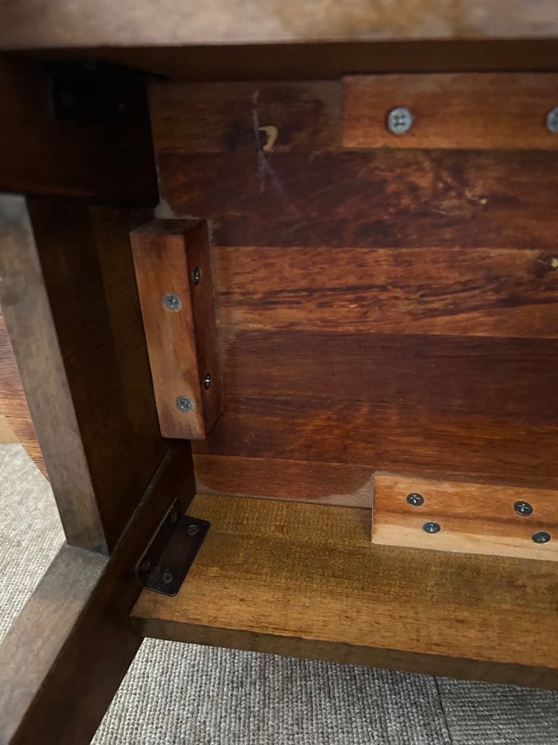 最高級の木製チェアー　テーブルとしても。一生物です。