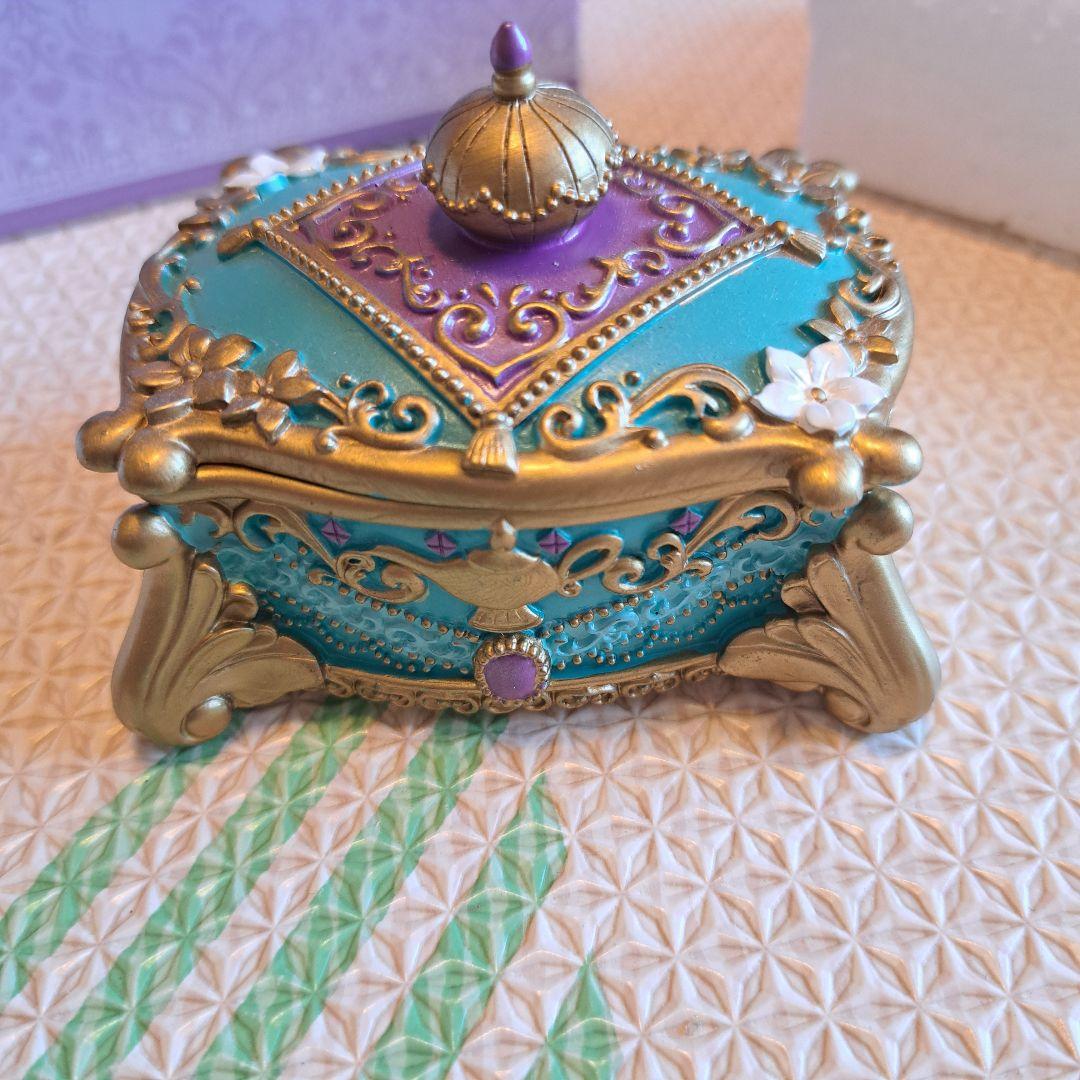 アラジン　ジャスミン　小物入れ　ターコイズ色のジュエリーケース　アクセサリー