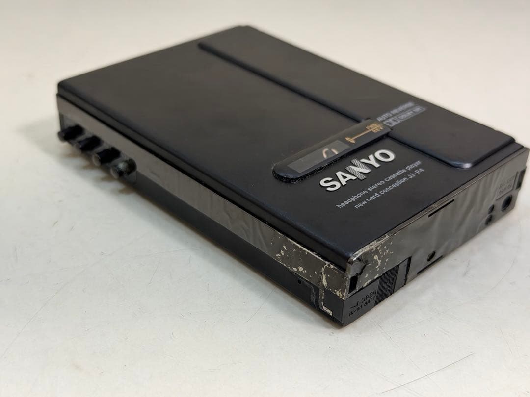 SANYO JJ-P4 レッド カセットプレーヤー