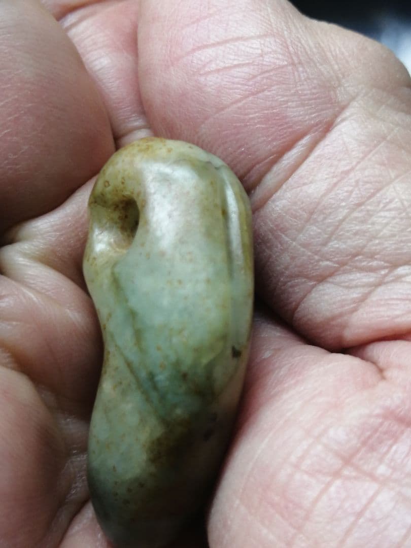 ★縄文期『古代翡翠勾玉』出土品　4.2cm 埋蔵文化財　本物の『古代翡翠』です
