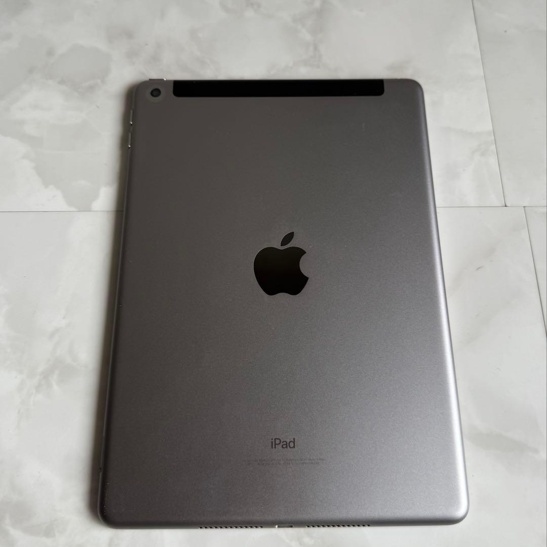 iPad 第6世代 スペースグレー 32GB Wi-Fi