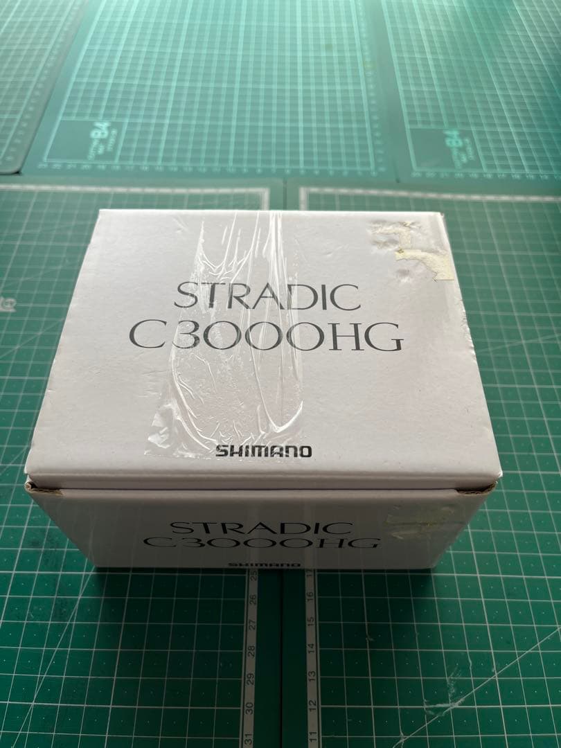 SHIMANO STRADIC19 C3000HG スピニングリール