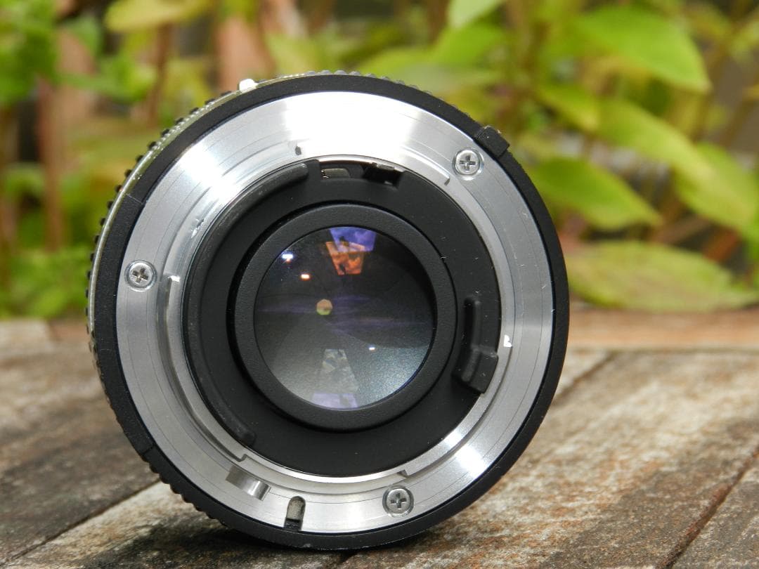 美品　Nikon NIKKOR 50mm f/1.8 パンケーキレンズ　即撮影可