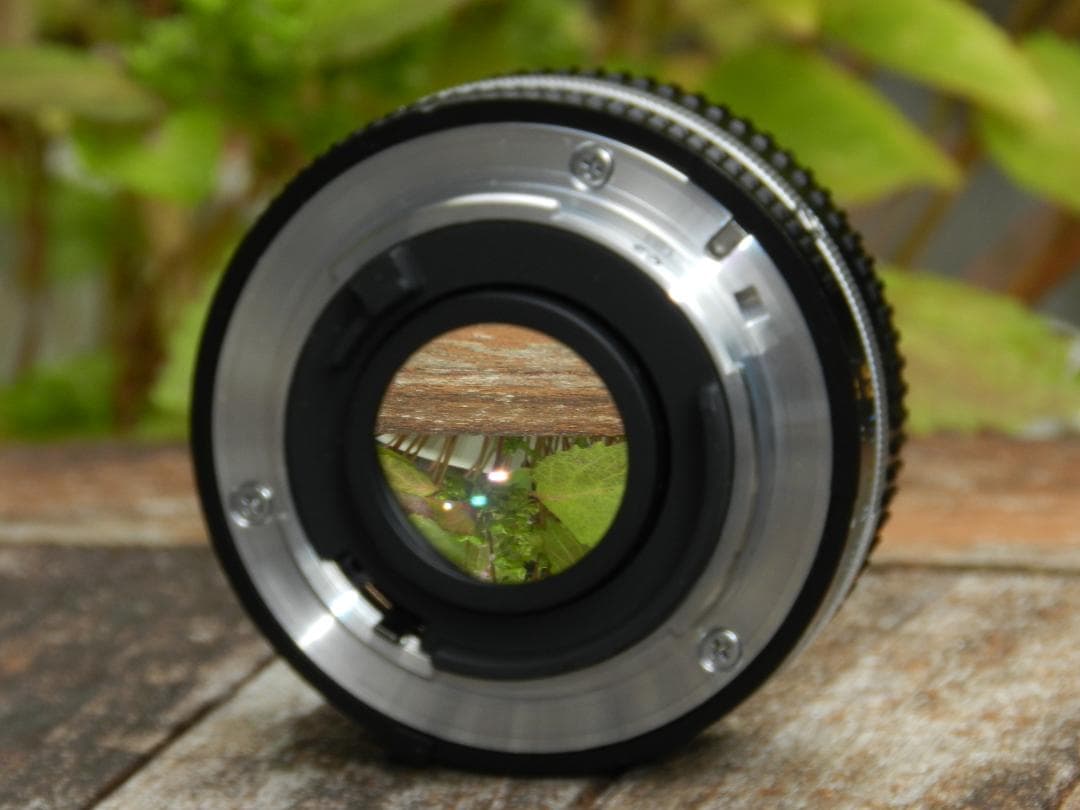 美品　Nikon NIKKOR 50mm f/1.8 パンケーキレンズ　即撮影可