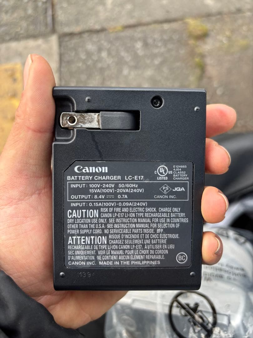 Canon EOS Kiss X10 シルバー レンズ付き