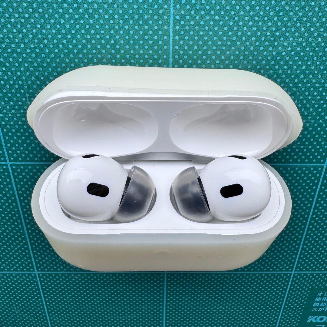 【美品・正規品】AirPodsPro第2世代 Lightnig 2022年モデル