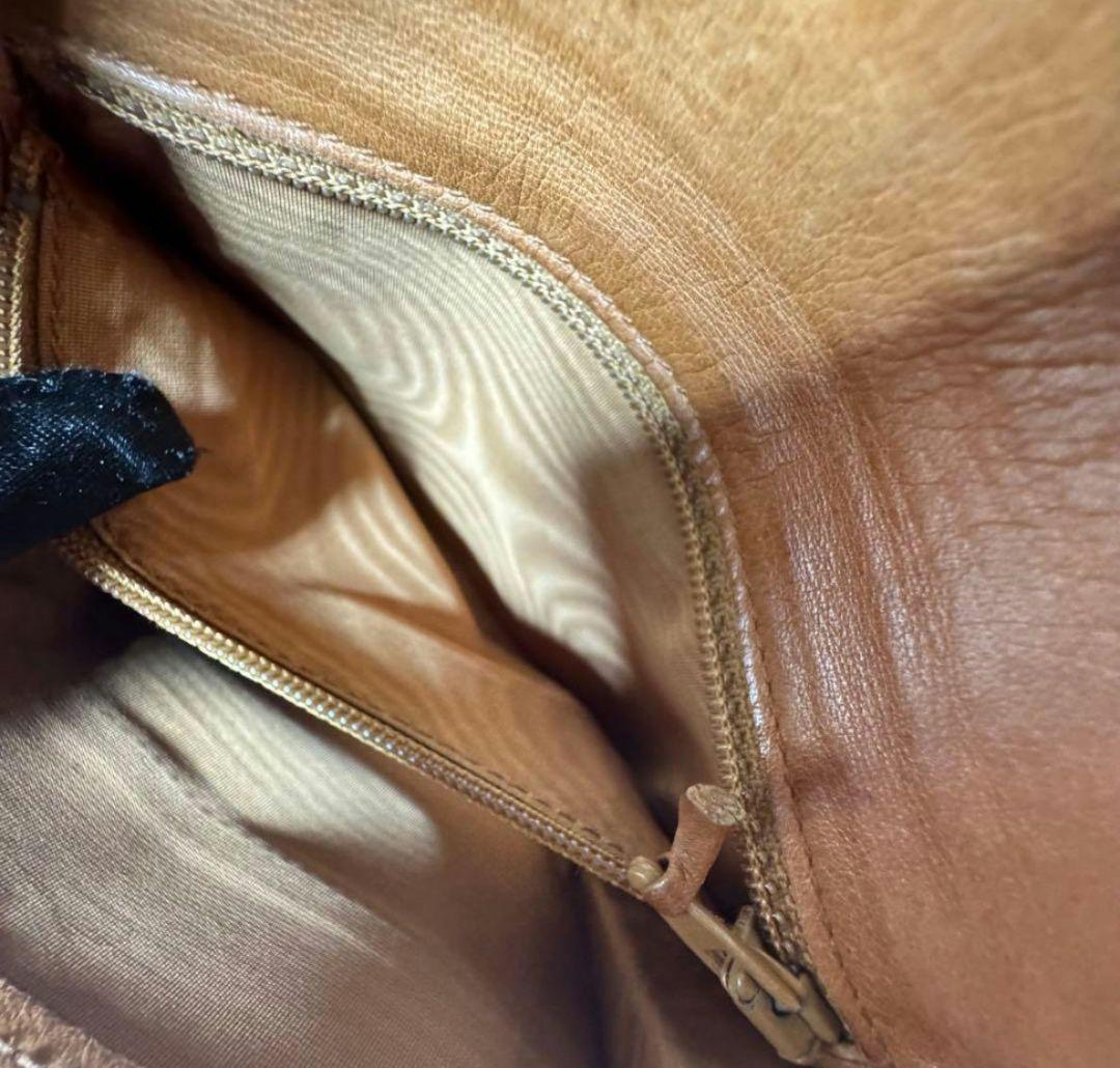 CHANEL シャネル　キャビアスキン　レザー　ブラック　黒　財布