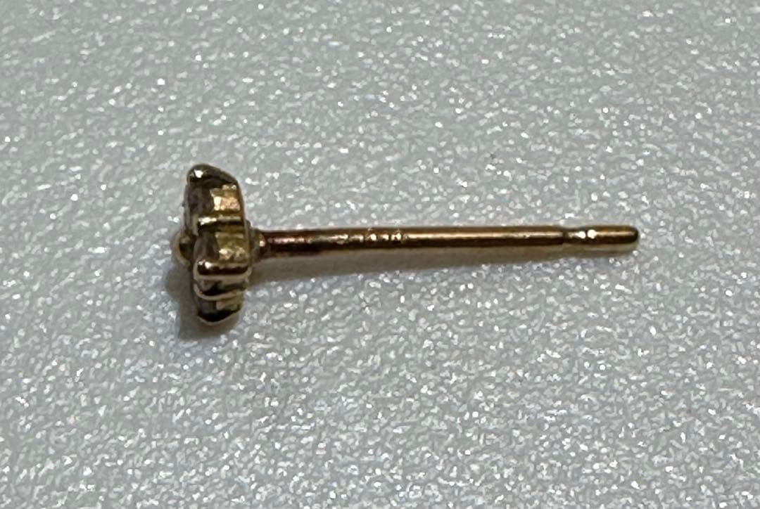 ポンテヴェキオ花型パヴェピアス(片耳)